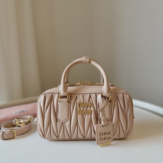 Replica Borsa a mano Miu Miu Arcadie Matelassé Nappa 5BB142 marrone False Fatte Bene