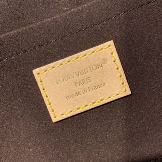 Replica Borsa Louis Vuitton Squire East West M28953 False Fatte Bene