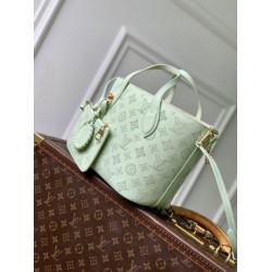 Replica Borsa Louis Vuitton Blossom PM M27599 Verde False Fatte Bene