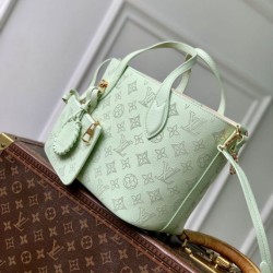 Replica Borsa Louis Vuitton Blossom PM M27599 Verde False Fatte Bene