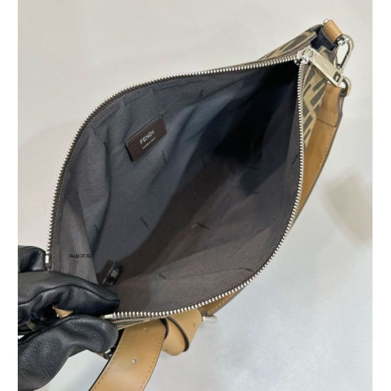 Replica Borsa a tracolla Hobo Fendi Fendigraphy Caffè Fallate Outlet Online