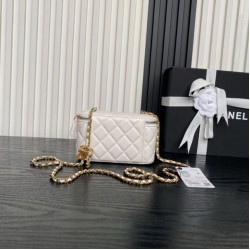 Replica Beauty case piccolo Chanel con tracolla a catena Ap3940 Bianco Imitazione Outlet