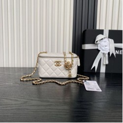 Replica Beauty case piccolo Chanel con tracolla a catena Ap3940 Bianco Imitazione Outlet