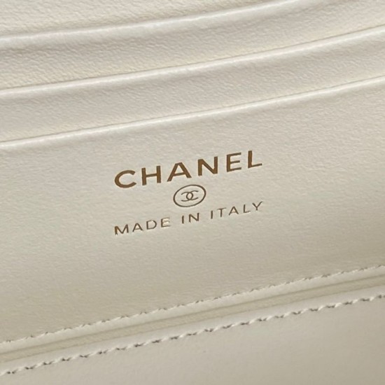 Replica Beauty case piccolo Chanel con tracolla a catena Ap3940 Bianco Imitazione Outlet
