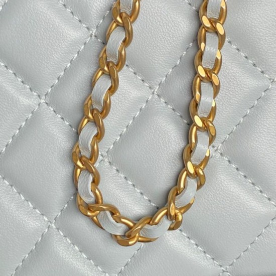 Replica Beauty case piccolo Chanel con tracolla a catena Ap3940 Blu Imitazione Outlet