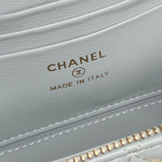 Replica Beauty case piccolo Chanel con tracolla a catena Ap3940 Blu Imitazione Outlet