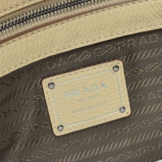 Repliche Borsa tote grande Prada 1BG602 Beige fallate online Replica Borsa tote grande Prada 1BG602 Beige Imitazione Outlet