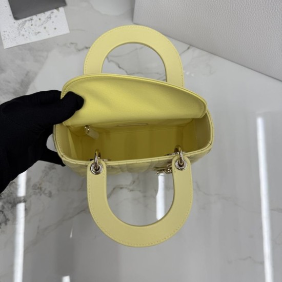 Perfetto Replica Borsa Dior Lady Dior Piccolo Cannage Gialla Imitazione Outlet