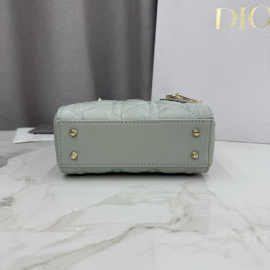 Perfetto Replica Borsa Dior Lady Dior Mini Cannage Verde Imitazione Outlet