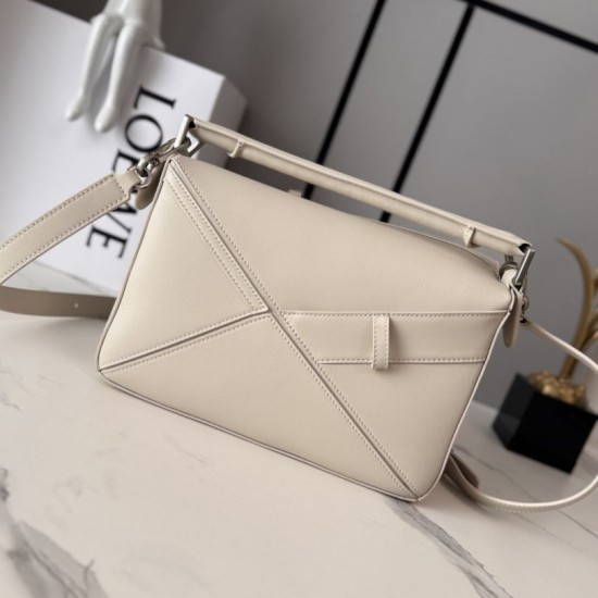 Perfetto Replica Borsa Piccola Loewe Panta Puzzle Beige Imitazione Outlet