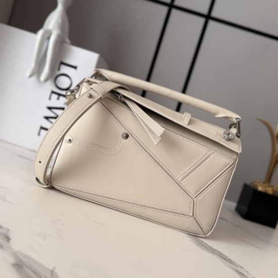 Perfetto Replica Borsa Piccola Loewe Panta Puzzle Beige Imitazione Outlet
