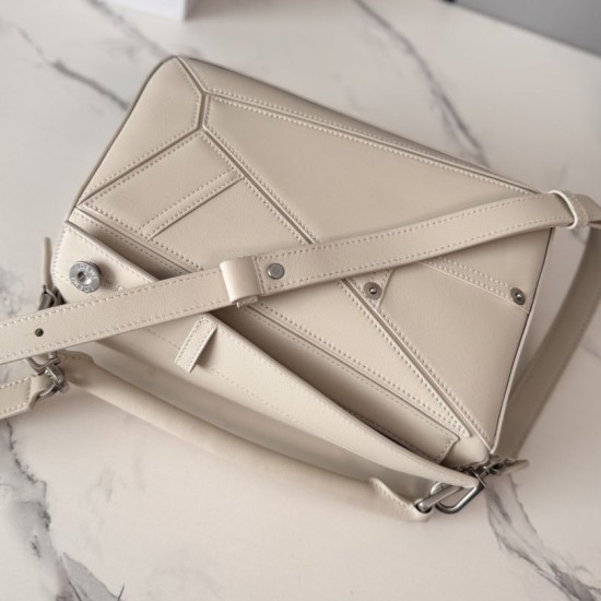 Perfetto Replica Borsa Piccola Loewe Panta Puzzle Beige Imitazione Outlet