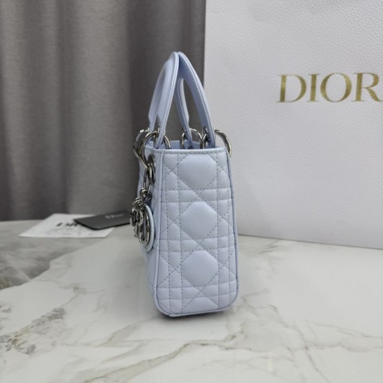Perfetto Replica Borsa Dior Lady Dior Mini Cannage Blu Imitazione Outlet