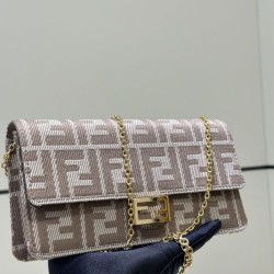 Perfetto Replica Portafoglio Fendi con catena, modello Baguette in tessuto jacquard FF marrone Imitazione Outlet