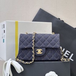 Replica Borsa a tracolla Chanel mini flap denim trapuntato A69900 blu Imitazione fallate Outlet