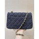 Replica Borsa a tracolla Chanel mini flap denim trapuntato A69900 blu Falso Non Originali Replica Borsa a tracolla Chanel mini flap denim trapuntato A69900 blu Imitazione fallate Outlet