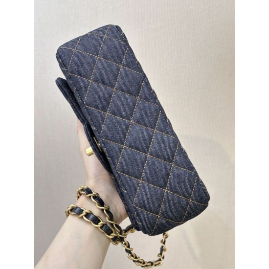 Replica Borsa a tracolla Chanel mini flap denim trapuntato A69900 blu Falso Non Originali Replica Borsa a tracolla Chanel mini flap denim trapuntato A69900 blu Imitazione fallate Outlet