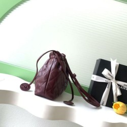 Replica Borsa a secchiello trapuntata con coulisse Chanel AS5227 bordeaux Imitazione fallate Outlet
