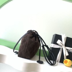 Replica Borsa a secchiello/hobo Chanel trapuntata con coulisse scamosciata AS5227 Caffè Imitazione fallate Outlet