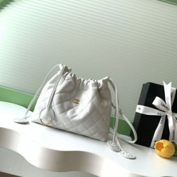 Replica Borsa a secchiello trapuntata con coulisse Chanel AS5227 bianco Imitazione fallate Outlet
