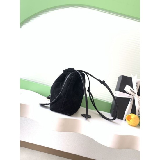 Replica Borsa a secchiello/hobo Chanel trapuntata con coulisse scamosciata AS5227 Nero Imitazione fallate Outlet