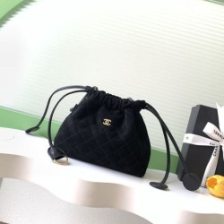 Replica Borsa a secchiello/hobo Chanel trapuntata con coulisse scamosciata AS5227 Nero Imitazione fallate Outlet