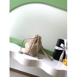 Replica Borsa a secchiello trapuntata con coulisse Chanel AS5227 albicocca Imitazione fallate Outlet