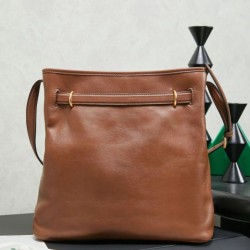 Replica Borsa a secchiello a tracolla Miu Miu Aventure nappa 5BE101 Marrone Imitazione fallate Outlet