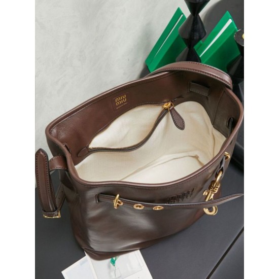 Replica Borsa a secchiello a tracolla Miu Miu Aventure nappa 5BE101 Caffè Imitazione fallate Outlet