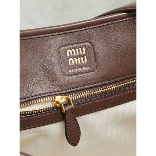 Replica Borsa a secchiello a tracolla Miu Miu Aventure nappa 5BE101 Caffè Imitazione fallate Outlet