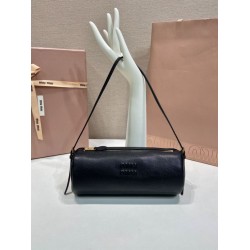 Replica Pochette compatta in nappa Miu Miu 5NE851 Nero Imitazione fallate Outlet