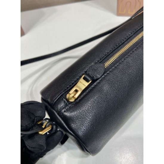 Replica Pochette compatta in nappa Miu Miu 5NE851 Nero Imitazione fallate Outlet