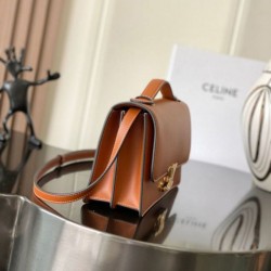 Replica Borse Celine Medium Triomphe Folio nera Imitazione fallate Outlet