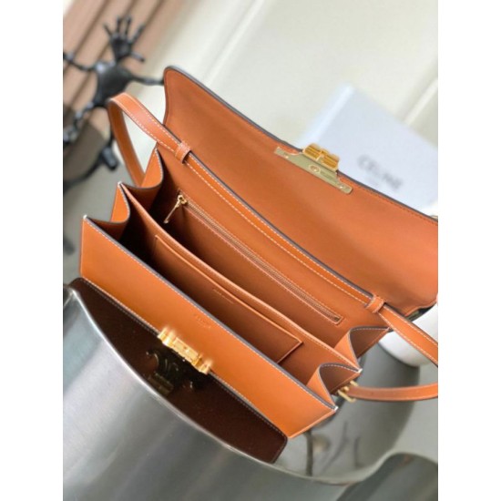 Replica Borse Celine Medium Triomphe Folio nera Imitazione fallate Outlet