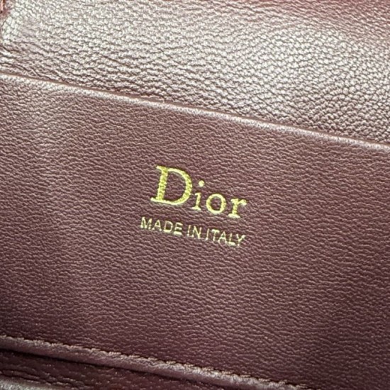 Replica Beauty case Dior Lady Dior Micro Bordeaux Falso Non Originali Replica Beauty case Dior Lady Dior Micro Bordeaux Imitazione fallate Outlet