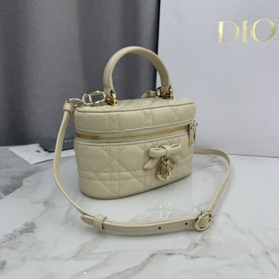Replica Beauty case Dior Lady Dior Micro Albicocca Imitazione fallate Outlet