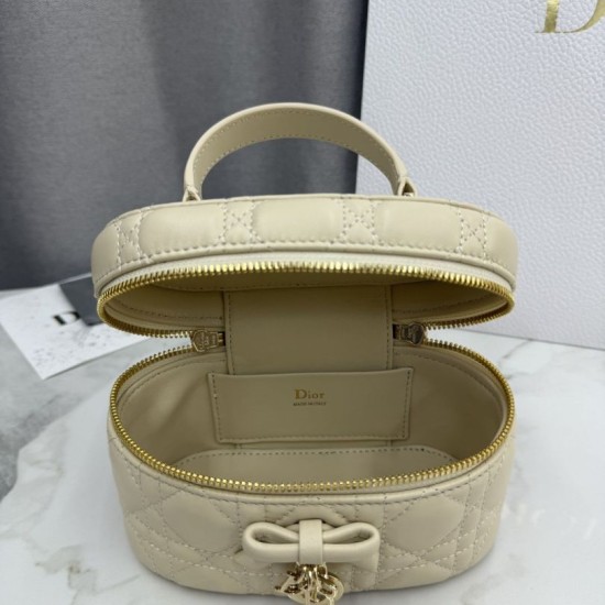 Replica Beauty case Dior Lady Dior Micro Albicocca Imitazione fallate Outlet