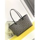 Replica Borsa tote di lusso Loewe East West in jacquard anagramma Imitazione fallate Outlet