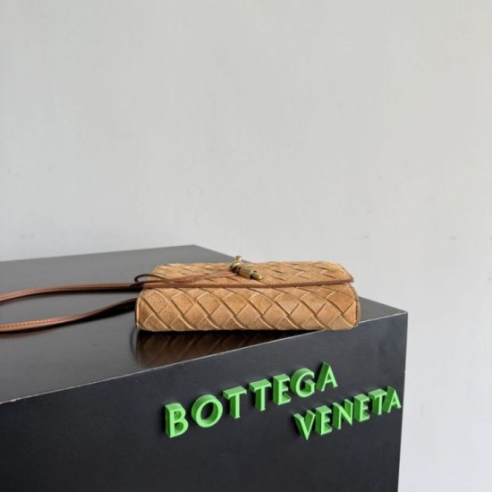 Replica Pochette Bottega Veneta Andiamo scamosciata Marrone Imitazione fallate Outlet