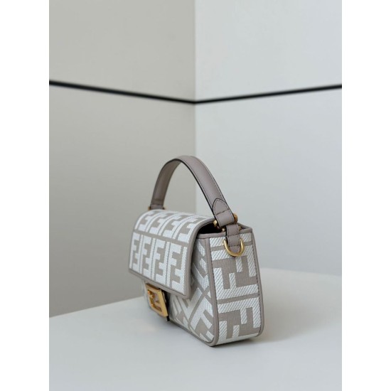 Premio Replica Borsa a tracolla classica Fendi Baguette FF ricamato grigio Imitazione Outlet
