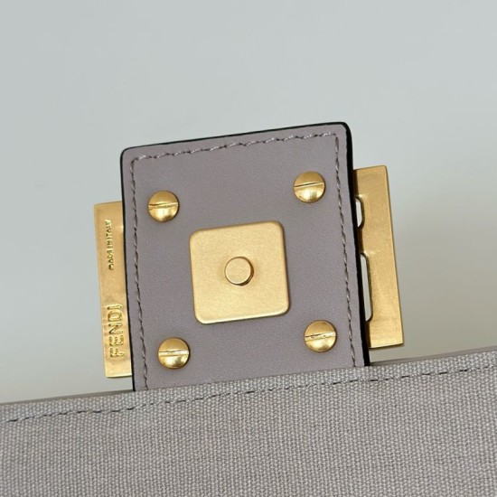 Premio Replica Borsa a tracolla classica Fendi Baguette FF ricamato grigio Imitazione Outlet