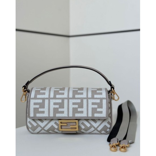 Premio Replica Borsa a tracolla classica Fendi Baguette FF ricamato grigio Imitazione Outlet