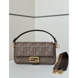 Premio Replica Borsa a tracolla classica Fendi Baguette FF ricamato marrone Imitazione Outlet