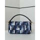 Premio Replica Borsa a tracolla classica Fendi Baguette FF ricamato Blu Imitazione Outlet