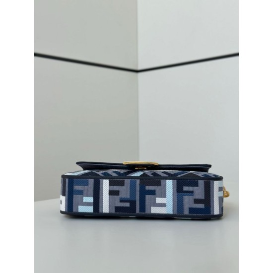 Premio Replica Borsa a tracolla classica Fendi Baguette FF ricamato Blu Imitazione Outlet