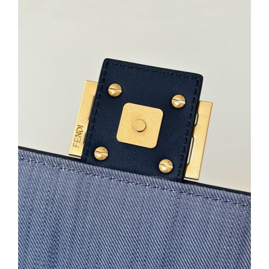 Premio Replica Borsa a tracolla classica Fendi Baguette FF ricamato Blu Imitazione Outlet