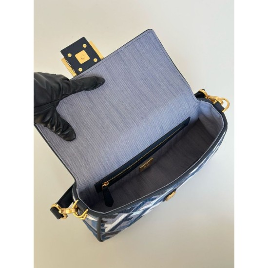 Premio Replica Borsa a tracolla classica Fendi Baguette FF ricamato Blu Imitazione Outlet