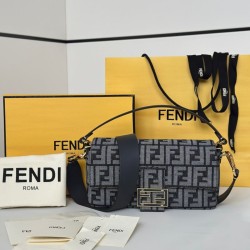 Premio Replica Borsa Fendi Baguette tessuto jacquard FF effetto denim blu Imitazione Outlet
