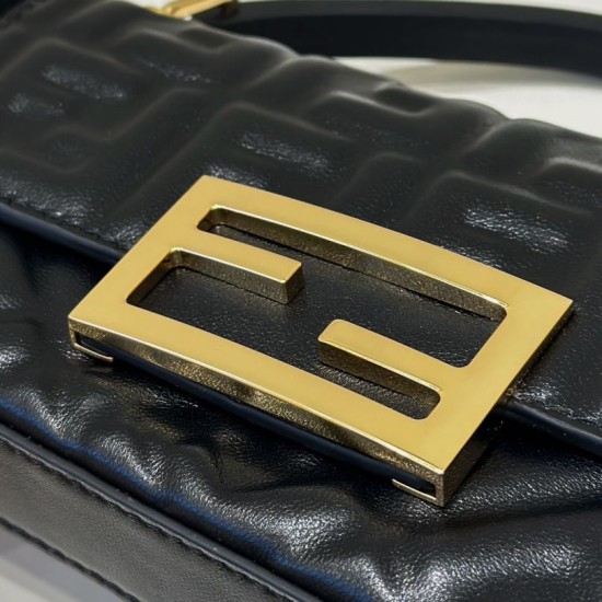 Premio Replica Borsa Fendi Baguette con manico superiore e logo FF impresso Nero Imitazione Outlet