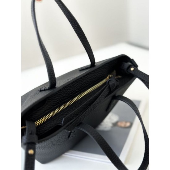 Replica Borsa tote Fendi Roll Mini Selleria Nero False fatte bene Online Premio Replica Borsa tote Fendi Roll Mini Selleria Nero Imitazione Outlet